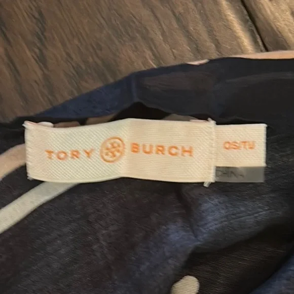 NEW Tory Burch Printed Pareo β Black Floral πΌπ€ - Picture 8 of 8